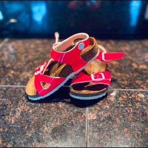 Kids Birkenstock’s size 9